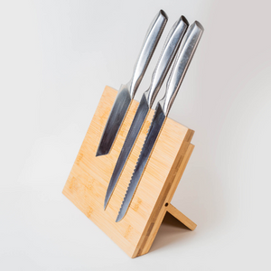 The Magnetic Bamboo Chopping Board