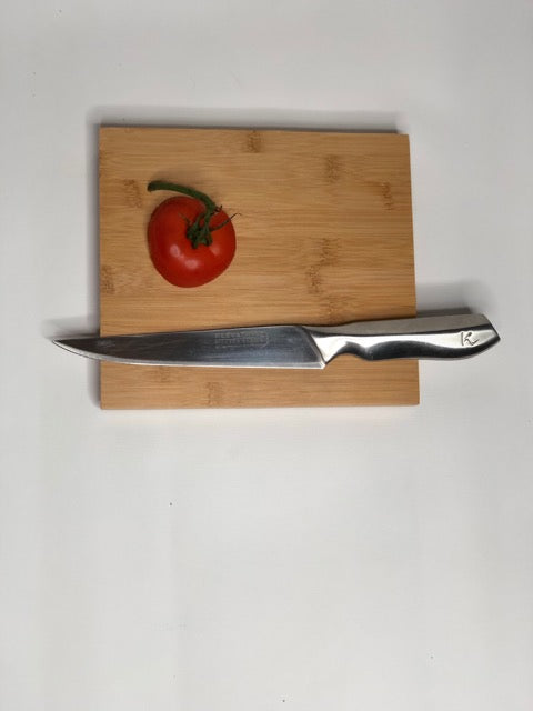 The Magnetic Bamboo Chopping Board