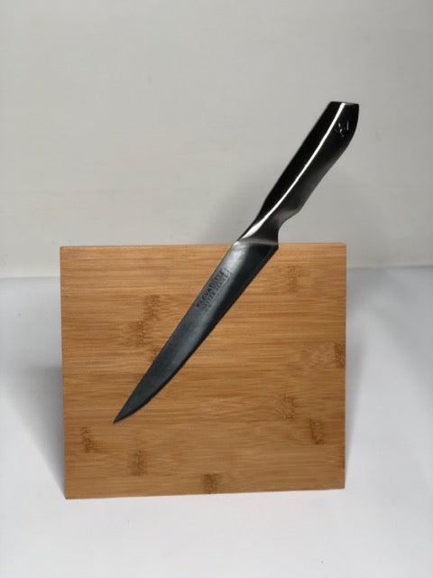 The Magnetic Bamboo Chopping Board